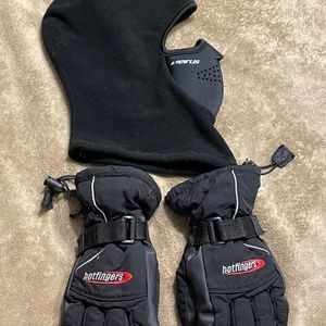 Women’s ski face mask and gloves